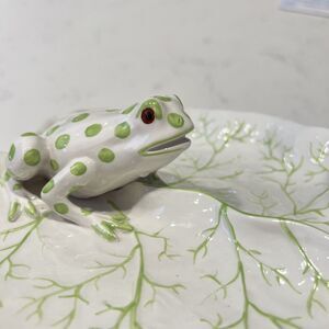 VTG Italian ceramic plate green dotted frog lily pad green white figural